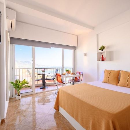 Sea & Mountain, Front Line, 1 Min To Beach By 10Tosea Fuengirola Exterior photo