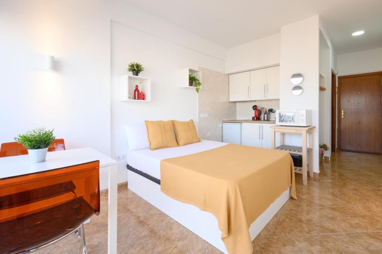 Sea & Mountain, Front Line, 1 Min To Beach By 10Tosea Fuengirola Exterior photo